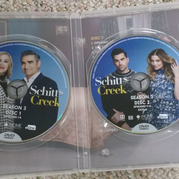 Schitt's Creek Season 3 DVD Set (2017) - Picture 3 of 5